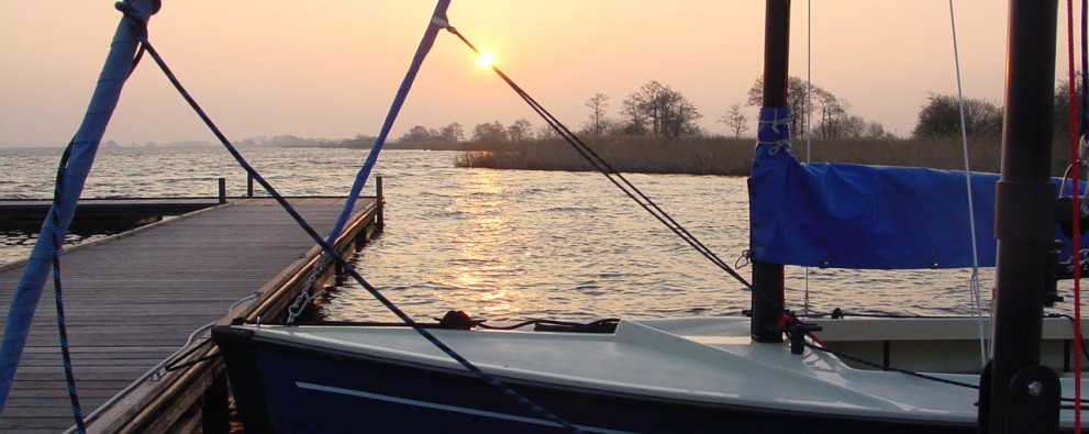 Valk aangemeerd Valk aangemeerd