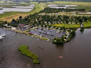 Camperplaatsen aan het water in Friesland